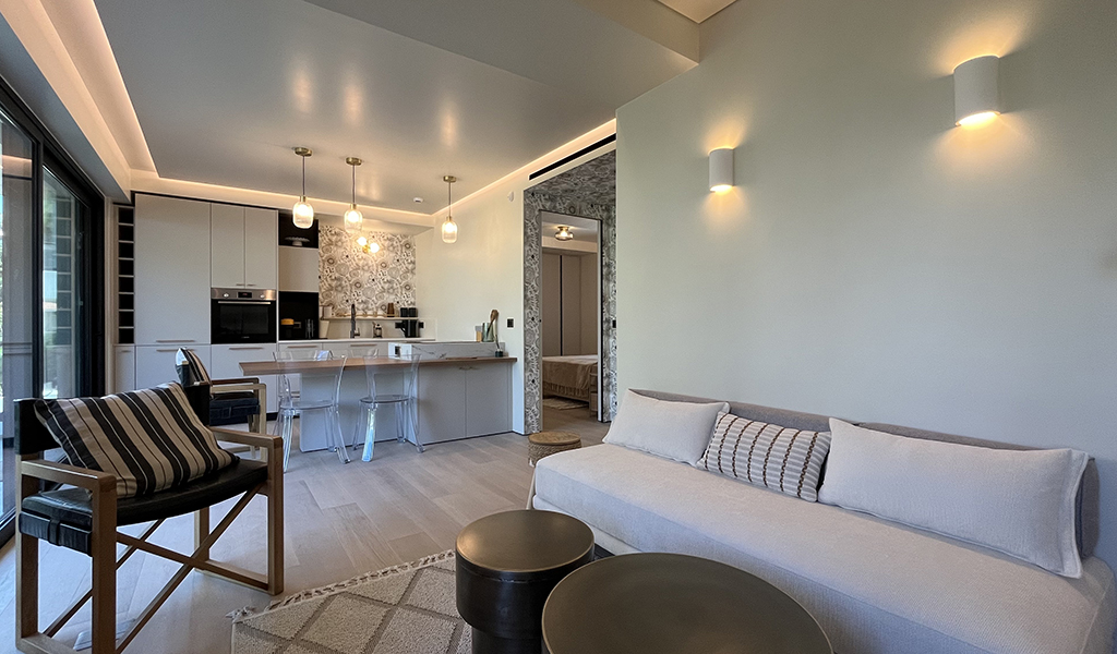 Cosy Apartment in Voula, 300m from the beach. Fully furnished luxury home with terrace, EV charger, designer interiors, and premium finishes.